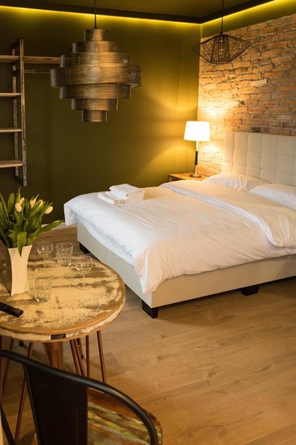 Uniejow Apartments Экстерьер фото